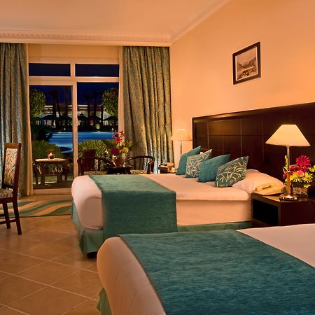 Hotel Sierra Sharm El Sheikh Exterior foto A room at the Hilton Sharm El Sheikh