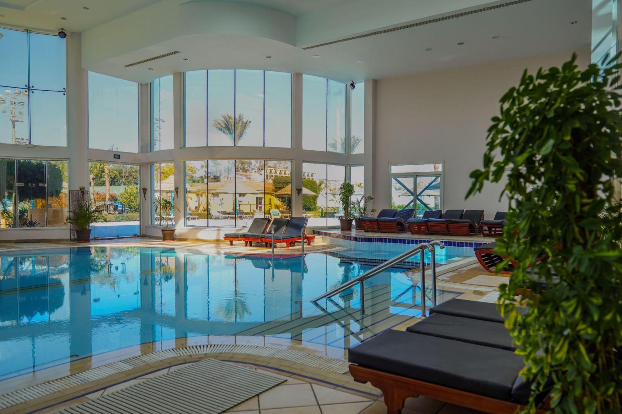 Hotel Sierra Sharm El Sheikh Exterior foto The indoor pool at the hotel