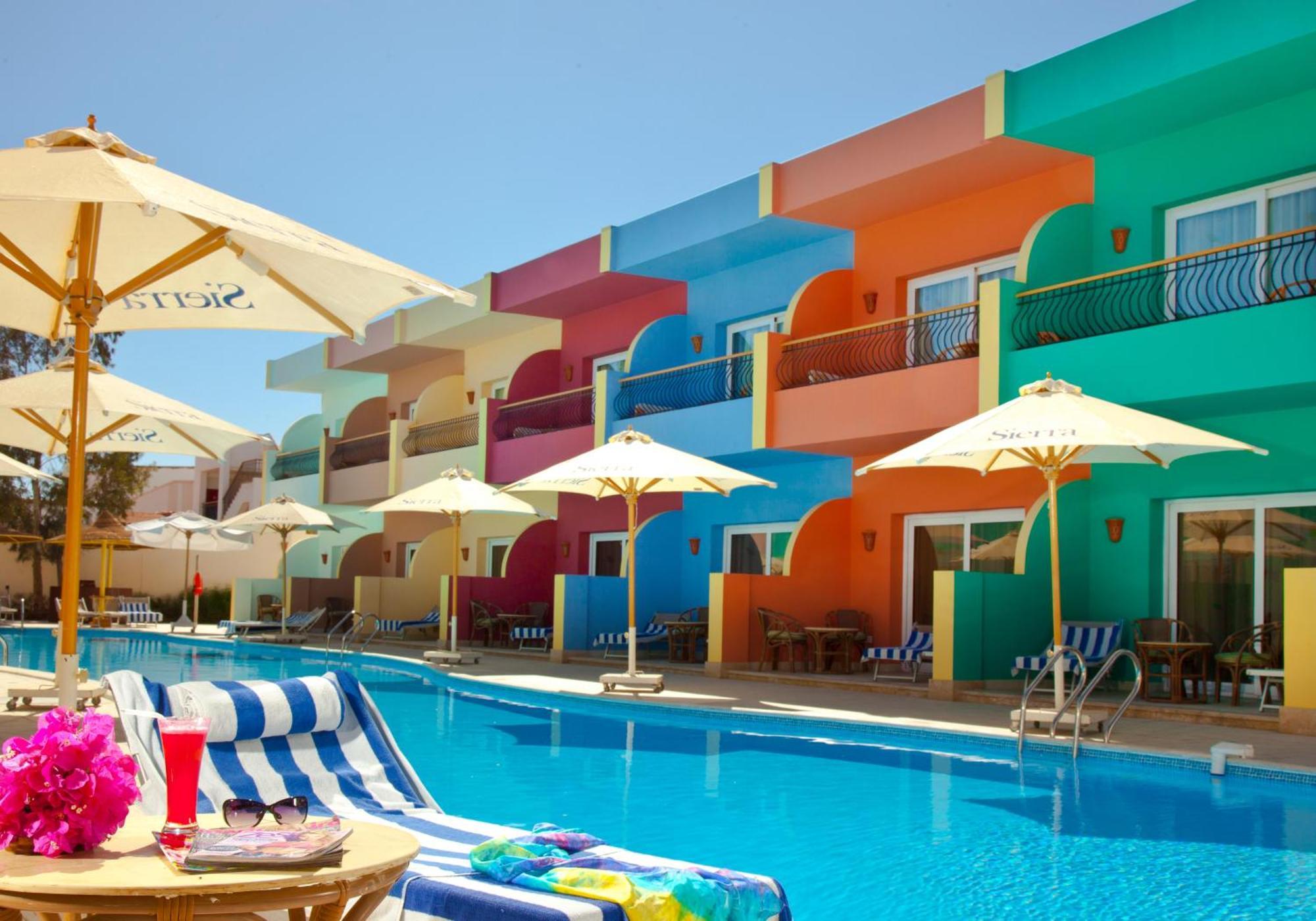 Hotel Sierra Sharm El Sheikh Exterior foto A pool at a resort in Egypt